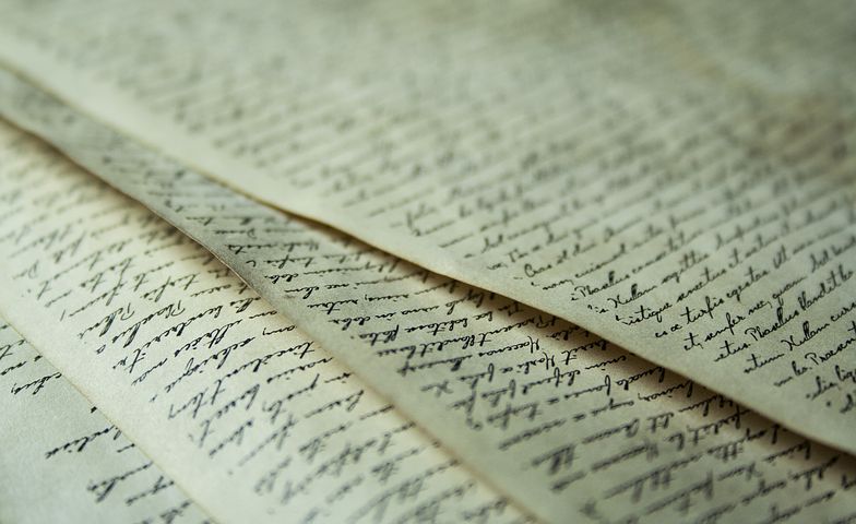 Contents of a Dead Man's Pocket summary