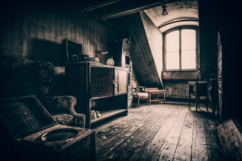 the furnished room summary and analysis